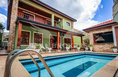 Excelente casa para locação com piscina privativa e espaço gourmet - 2 suítes e 5 vagas de garagem em City América