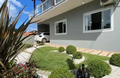 Linda casa, praia de bombas sc, para rentabilizar ou morar, venha conhecer!!