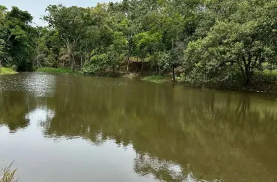 Vende-se terreno em condomínio com vista panorâmica para a natureza