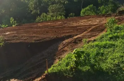 Vende-se terreno com excelente topografia para construção de chacra