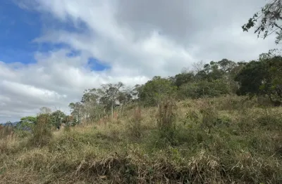 Vende-se lote com metragem de 800m² com excelente topografia para construção de chácara