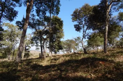 Vende-se terreno com excelente topografia ideal para construção de chácara, sitio em área rural