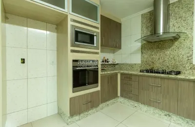 Casa com 5 quartos à venda na rua joão jorge porfírio, 55, jardim amélia, pinhais, 326 m2 por r$ 800.000