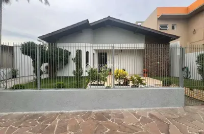 Casa com 4 quartos à venda na barão do triunfo, 1300, centro, osório, 186 m2 por r$ 620.000