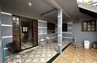 Casa com 3 quartos à venda na eliseu mesquita cardoso, 684, medianeira, osório, 161 m2 por r$ 390.000