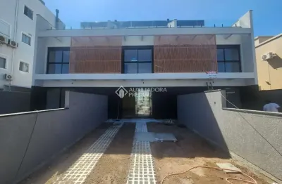 Casa com 3 quartos à venda na rua valmor della giustina, 521, ingleses do rio vermelho, florianópolis, 201 m2 por r$ 1.290.000