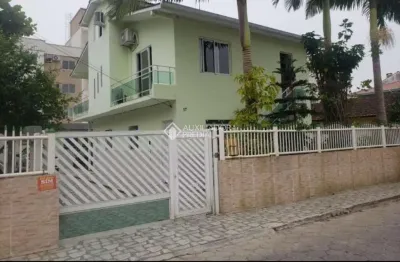 Kitnet / stúdio à venda na servidão manoel monteiro, 17, canasvieiras, florianópolis, 284 m2 por r$ 1.400.000