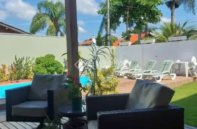 Casa com 3 quartos à venda na avenida dos coqueiros, 449, daniela, florianópolis, 150 m2 por r$ 1.700.000