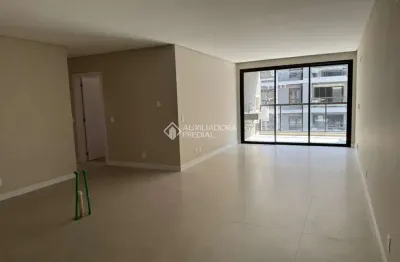 Apartamento com 3 quartos à venda na rua dos polvos, 55, jurerê, florianópolis, 127 m2 por r$ 3.080.000