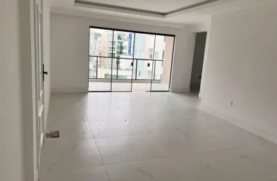 Apartamento com 4 quartos à venda na rua 216, 155, meia praia, itapema, 170 m2 por r$ 2.100.000