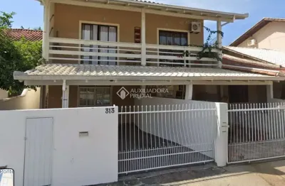 Apartamento com 2 quartos à venda na rua 708, 313, varzea, itapema, 106 m2 por r$ 1.530.922