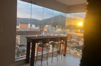 Apartamento com 2 quartos à venda na nicolau maggi, 384, balneário perequê, porto belo, 91 m2 por r$ 980.000