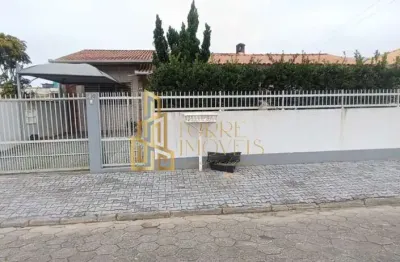 Casa com 4 quartos à venda na rua adilio juvenal mafra, 47, centro, navegantes por r$ 950.000