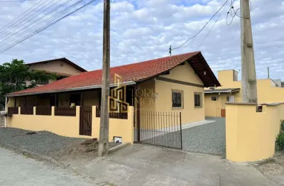 Casa com 4 quartos à venda na rua são bento do sul, 731, armação, penha, 130 m2 por r$ 690.000