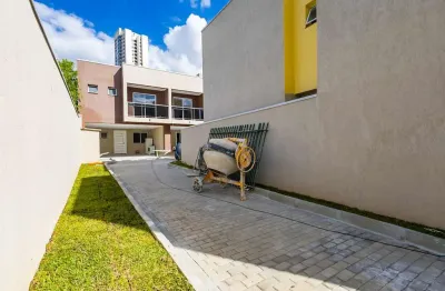 Sobrado 3 quartos com churrasqueira próximo positivo