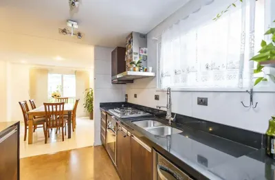 Casa térrea em condomínio em santa felicidade 2 suites