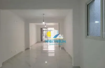 Casa em cond. fechado, 2 vagas, 2 dorm, área gourmet e terraço no 2º piso