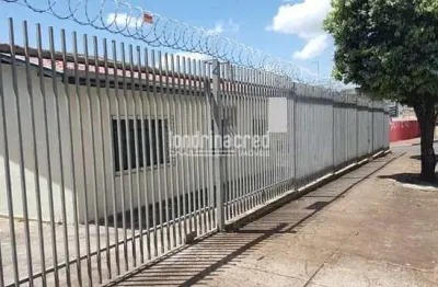 Casa à venda 3 quartos, 5 vagas, 110m², centro, londrina - pr