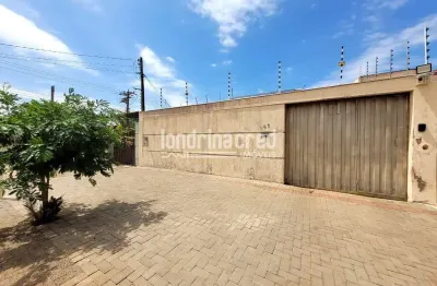 Casa à venda no jardim bandeirantes – 4 quartos (1 suíte), 3 banheiros, edícula, área gourmet e vag