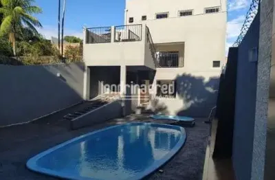 Casa em arapongas com 03 quartos sendo 01 suíte 04 banheiros sala cozinha e duas vagas de garagem 7