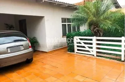 Casa na zona sul de londrina: 4 quartos, 1 suíte, edícula com despensa, garagem para 2 carros e exc