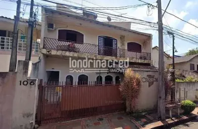 Vende-se hospedagem com 15 suítes, 5 quartos, energia solar, depósito, equipamentos completos, 40 b