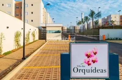 Apartamento no vila das orquídeas – 2 quartos, 1 vaga coberta, todo decorado, próximo a comércios e