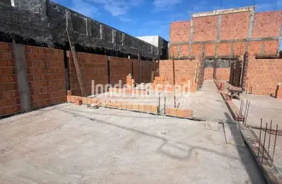 Casa nova em construção com 3 quartos (1 suíte), 2 vagas, 82m² de área construída em terreno de 125