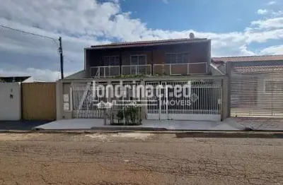 Sobrado no jardim planalto com 5 dormitórios (1 suíte), 3 banheiros, 2 vagas, 197m² de construção e