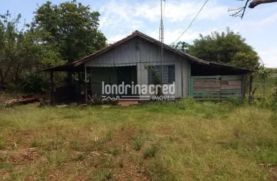 Sítio em uraí com 5 alqueires, casa de madeira, tulha, cachoeira, 2 nascentes e pomar com manga tom