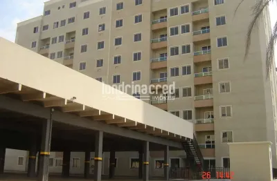 Apartamento de 2 quartos com móveis planejados, sacada, condomínio completo e localização privilegi