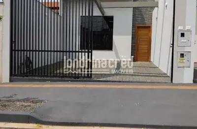 Casa geminada na zona norte de londrina – 2 quartos, banheiro social, 80m² construídos em terreno d