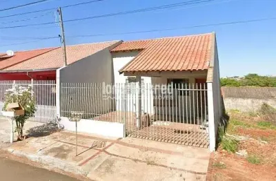 Casa térrea na zona leste de londrina – 80m², 2 quartos, quintal, garagem coberta e ótima localizaç