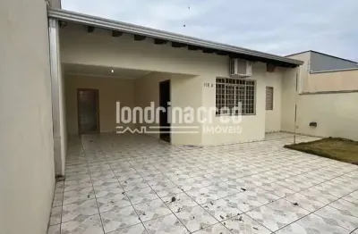 Casa à venda na zona leste de londrina com 3 quartos, 2 banheiros, cozinha com armários, churrasque