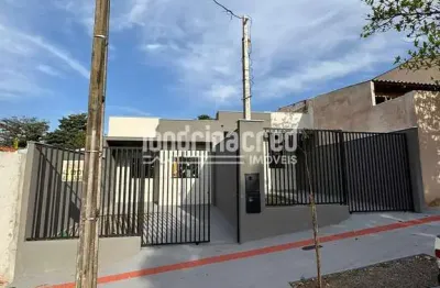 Casa à venda no jardim moema, próxima ao norte shopping, com 2 quartos, sala e cozinha, espaço nos