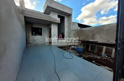 Casa na zona norte com 3 dormitórios (1 suíte), pé-direito alto, churrasqueira integrada, 77,5m² co