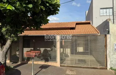 Casa à venda na zona norte de londrina com 3 dormitórios, suíte, área gourmet, churrasqueira, ótima