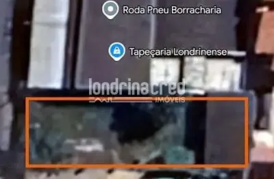 Terreno à venda próximo à Avenida São João em Londrina com 279 m² e edícula em construção