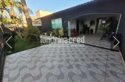 Duas Casas ao Lado do Aeroporto de Londrina – 200m² Construídos, 5 Quartos, 5 Vagas de Garagem e Ex