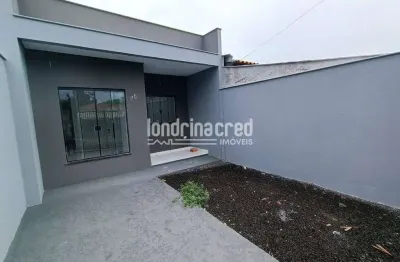 Casa à Venda com 125m² de Terreno, 2 Quartos, Sala e Cozinha Integradas, Lavanderia e Espaço nos Fu