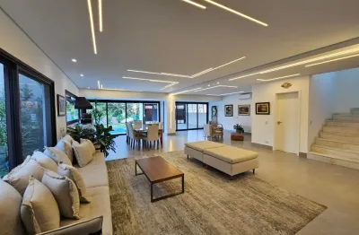 Casa para alugar na Avenida Yojiro Takaoka, Alphaville, Santana de Parnaíba