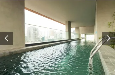Apartamento exclusivo com jacuzzi e vista espetacular, em um dos andares mais altos do edifício, assinado por escritório de arquitetura e com conceito de oásis urbano hiper-moderno.