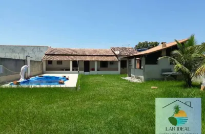 Excelente imóvel com área externa ampla em iguaba grande