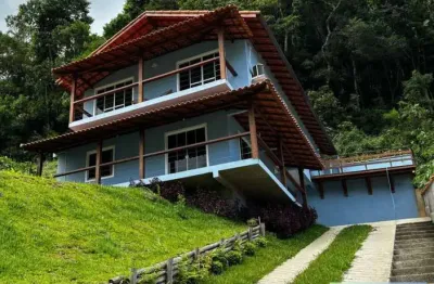 Casa 3 quartos, 2 suítes mobiliada em nova friburgo-rj