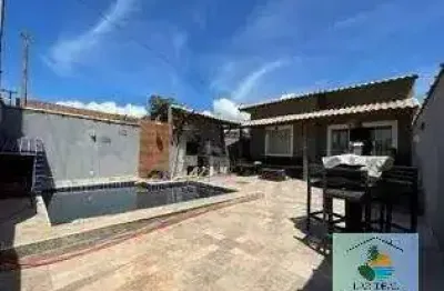 Casa com piscina e área gourmet em gravatá - cabo frio - rj