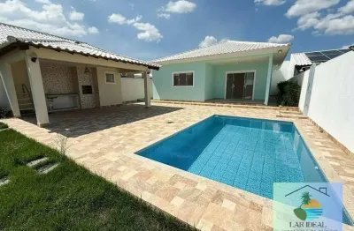 Casa em condomínio no bairro fazendinha - araruama-rj