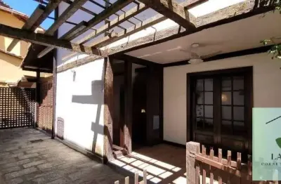 Oportunidade: casa à 100 metros da praia de geribá- búzios-rj
