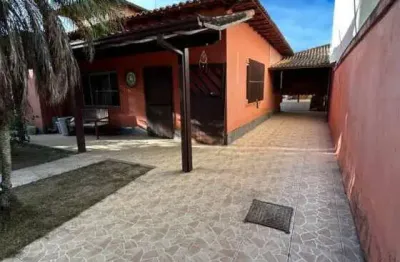 Casa c/ piscina excelente localização no jardim mariléa - rio das ostras-rj