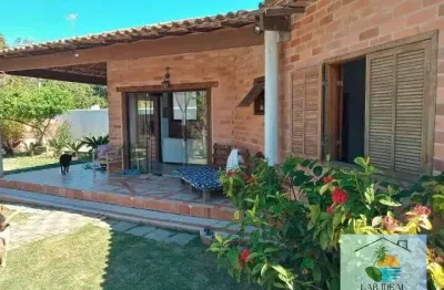 Casa c/ piscina em terreno de 900m² em condomínio -búzios-rj