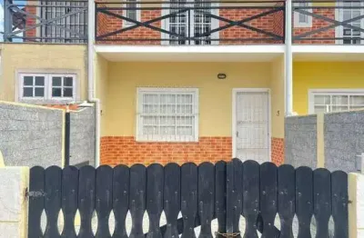 Ótima casa duplex c/ 2 quartos próxima ao mar em praia seca-araruama